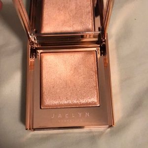 Jaclyn Cosmetics Highlighter Iced
